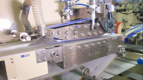 Full Servo 85% Efficiency 700pcs/Min Baby Diaper Production Line