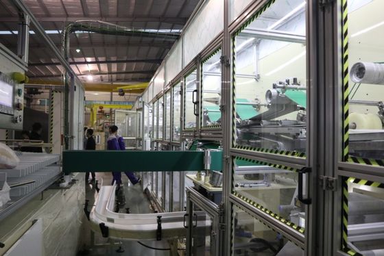 Tension Control 3% Defective 380V 50HZ Lady Adult Diaper Machine