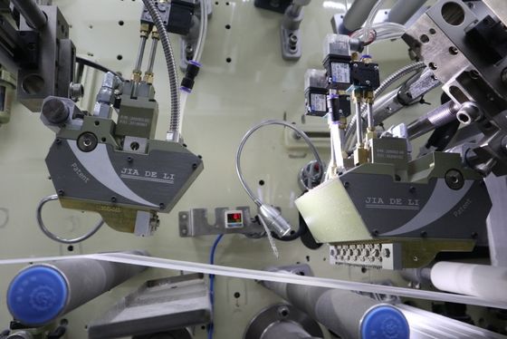 Mitsubishi PLC 0.8Mpa 350pcs/min Lady Menstrual Pad Making Machine